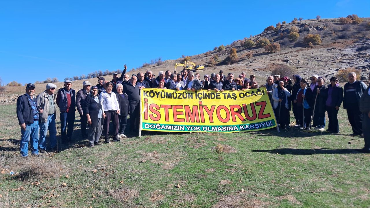 Köylerinde taş ocağı istemeyen yurttaşlar: "Demiryoluna karşı değiliz"