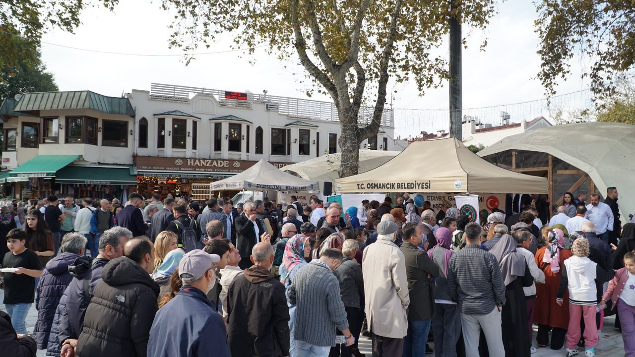Görüntü İstanbul'dan! Çorum'un o lezzetini tatmak için kuyruğa girdiler