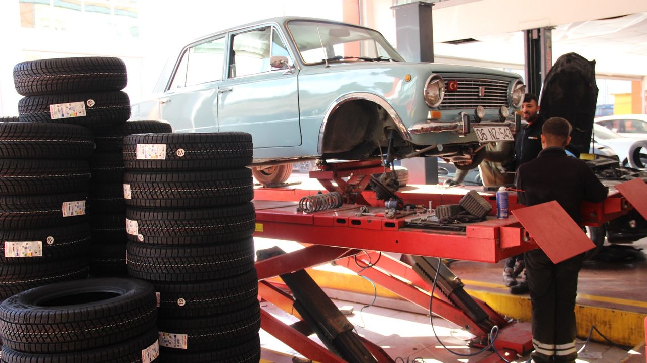 Lastikçilerin “kış lastiği” mesaisi erken başladı