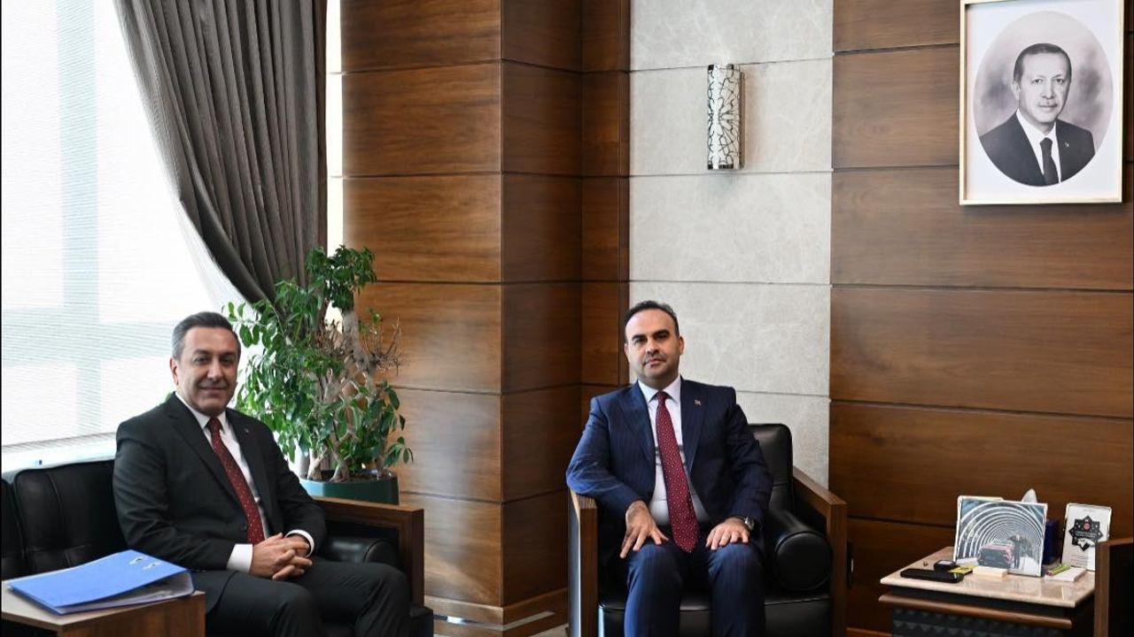 Bakan Kacır ile Sungurlu OSB'yi görüştüler