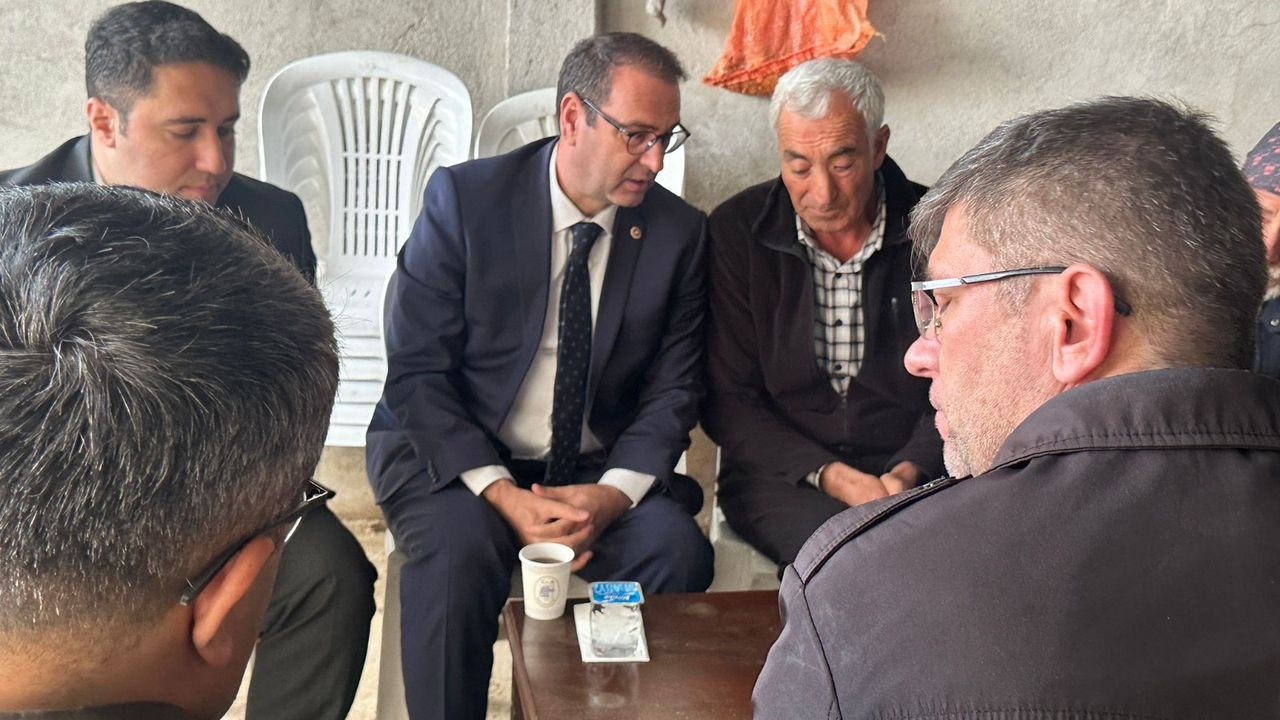 İYİ Parti Milletvekili Uz'dan şehit ailesine taziye ziyareti