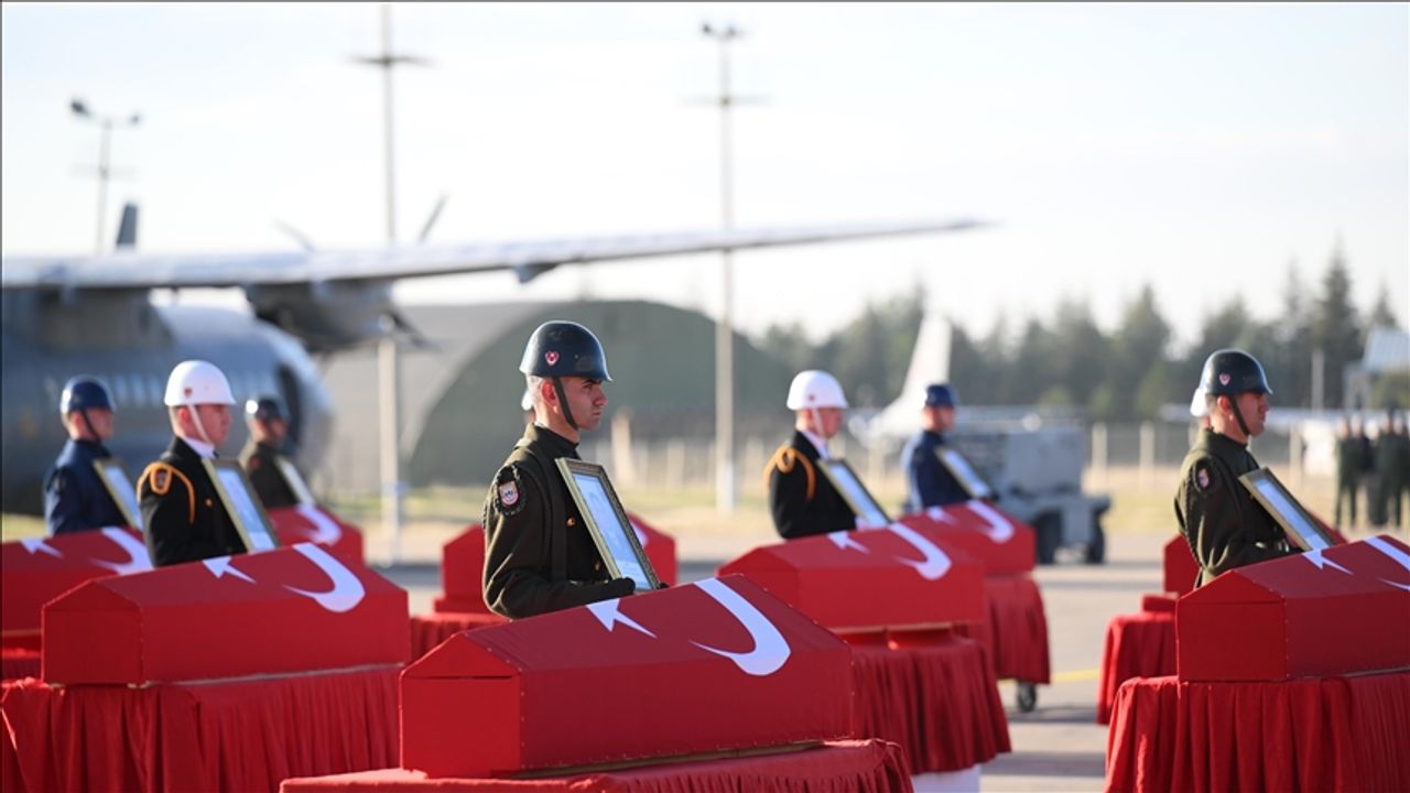 Şehitlerimizi uğurluyoruz