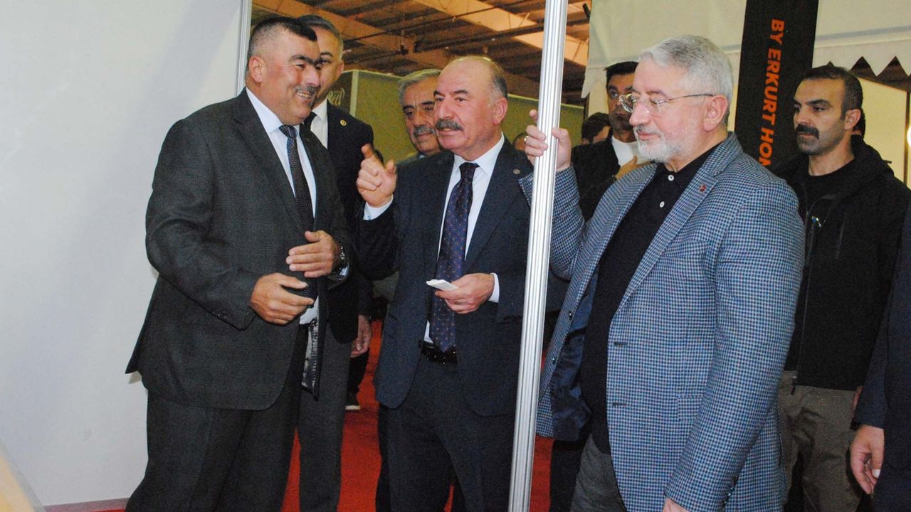 Yücel Şahin yeniden aday