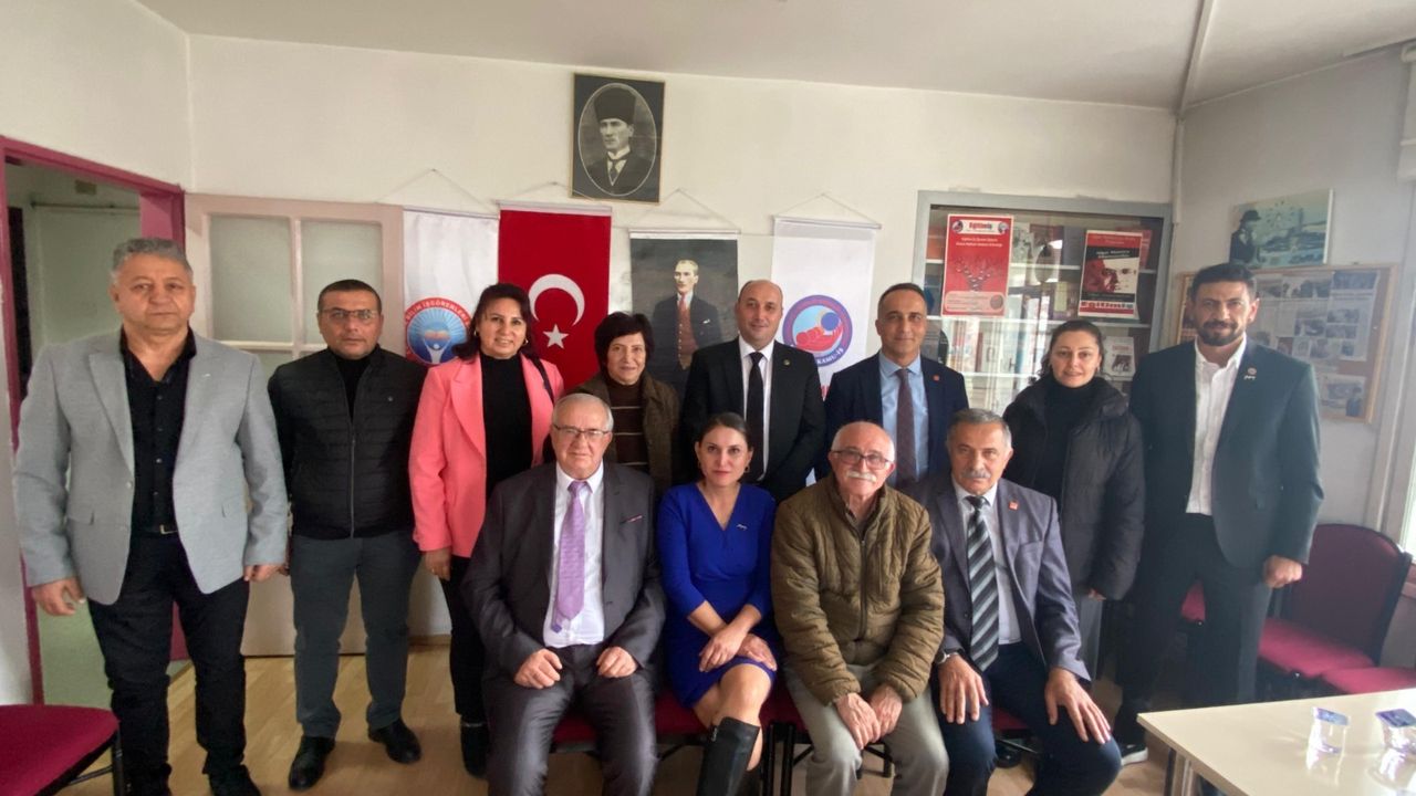 CHP’den Öğretmenler Günü’nü kutlamaları