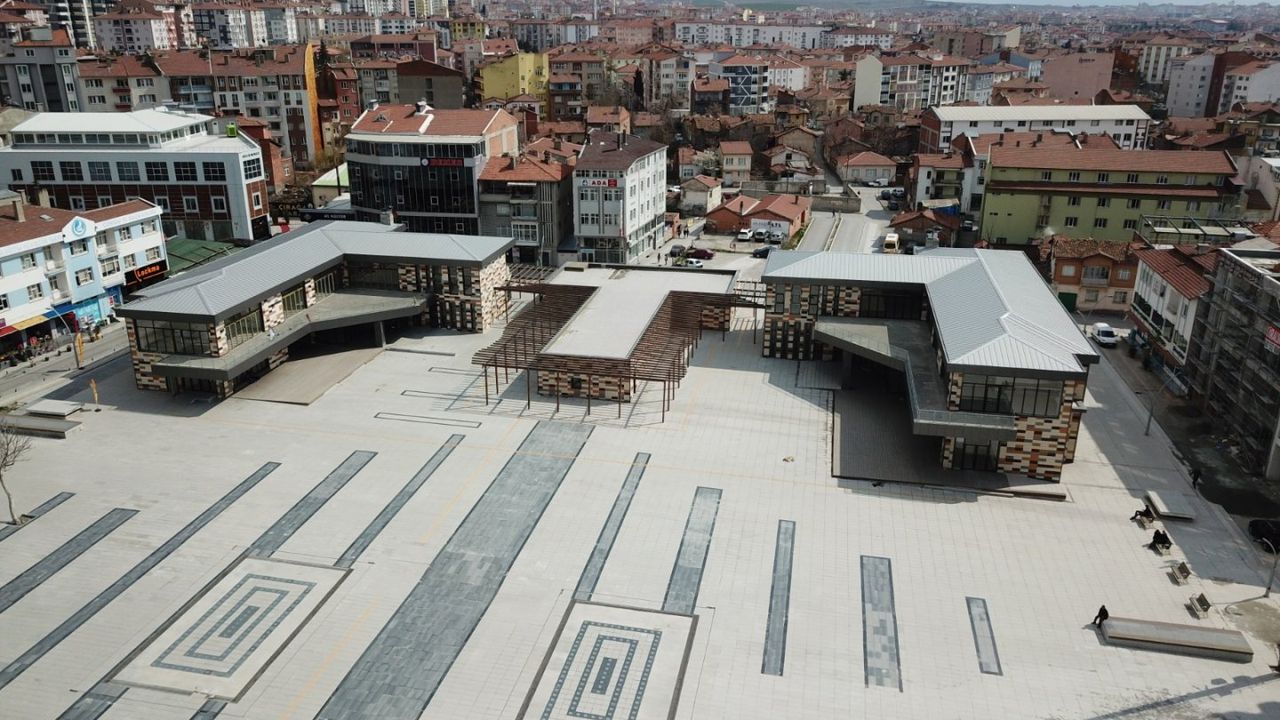 Kadeş Barış Meydanı’nda  işletmeler kiraya verilecek