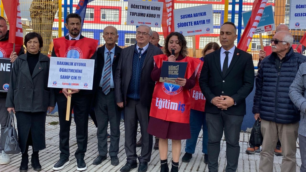 “Öğretmenin itibarını  çiğnetmeyeceğiz!”