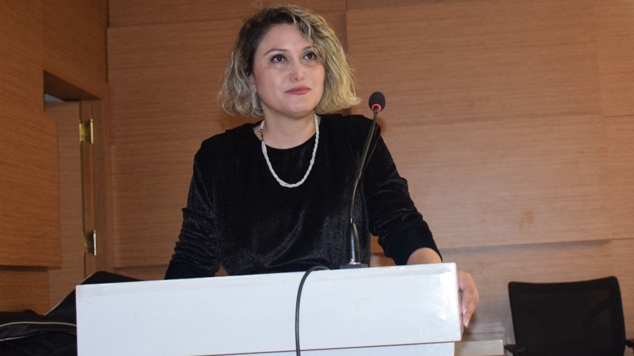 Eğitim-İş’ten “döngüsel bürokrasi” tepkisi:   Soruşturma geçiren  müdüre yeni görev