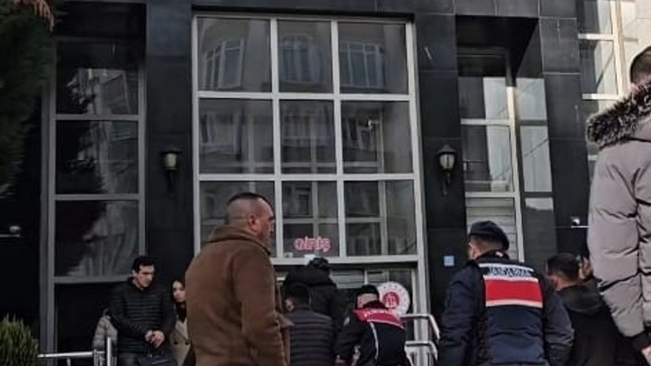 Silahlı çatışma sonrası gözaltına alınan 7 kişiden 3'ü tutuklandı