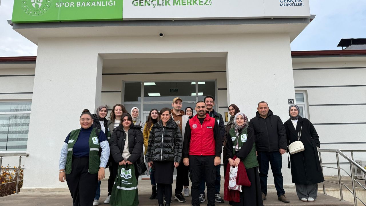 Yeşilay Çorum Şubesi, Laçin  Gençlik Merkezi'ni ziyaret etti