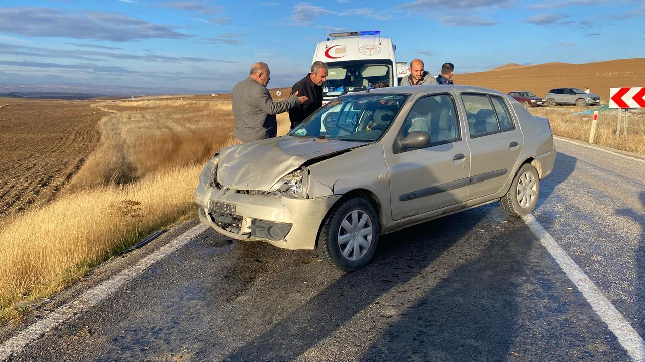Alaca’daki kazada  iki kişi yaralandı
