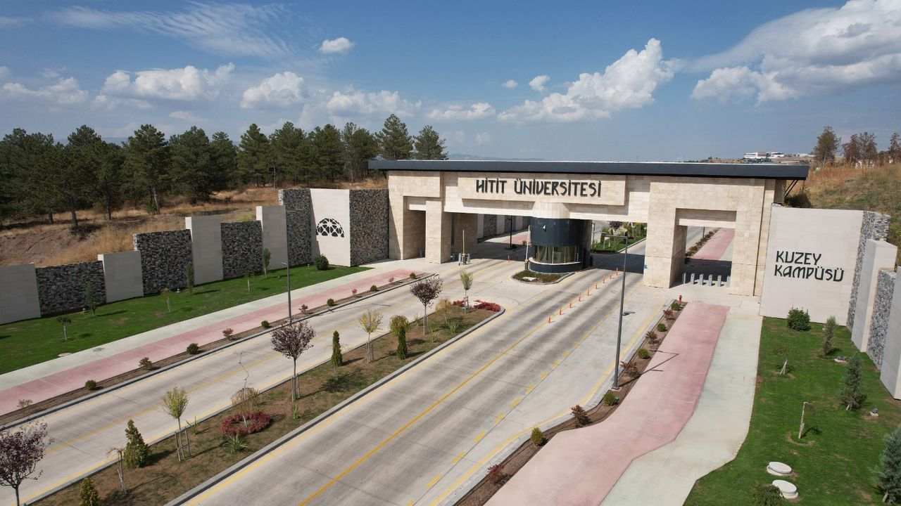 Hitit Üniversitesi ilk 400’de