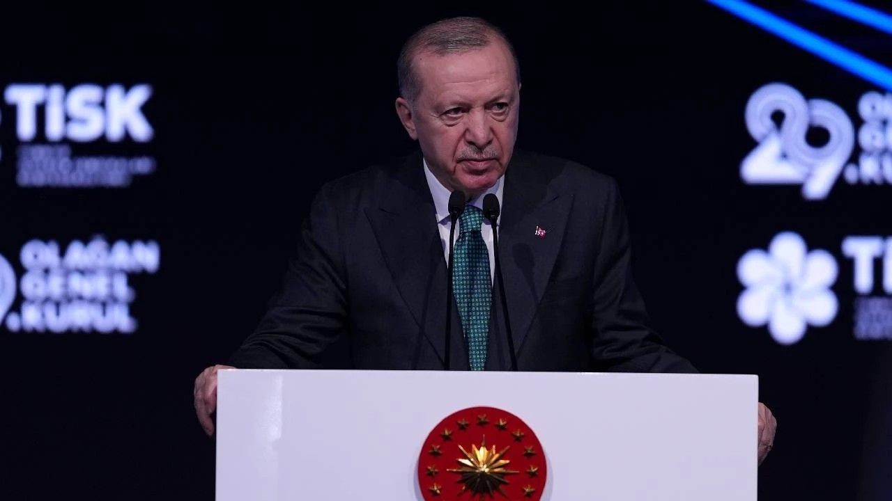 Erdoğan: 'Kefenin cebi yok, işverenler asgari ücrette elini taşın altına koysun'