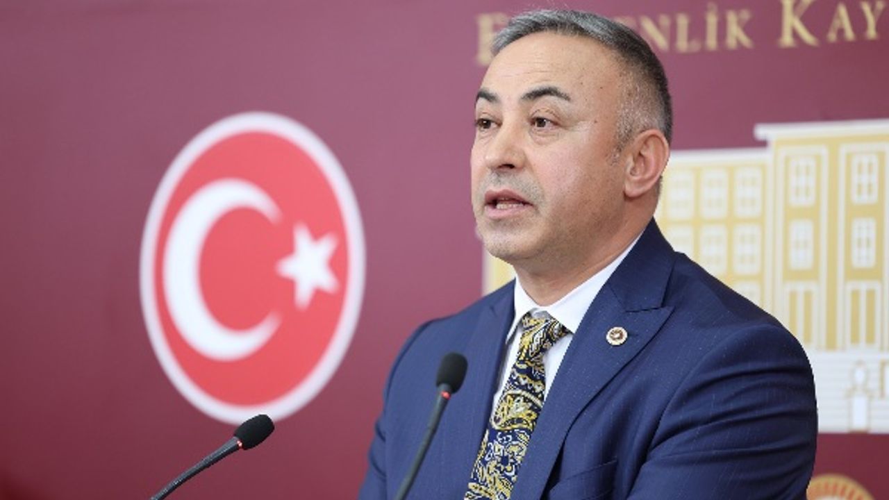 AK Parti il başkanını hedef aldı: “Bana laf yetiştirmek yerine…”