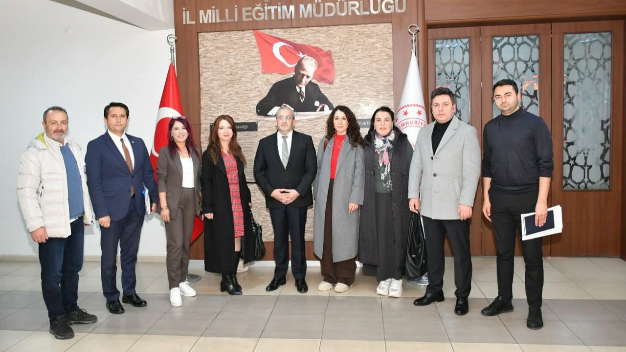 Yazar öğretmenlerle kültür -eğitim sohbeti