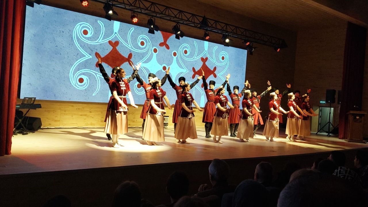 Çorum’da Kafkas dansları rüzgârı