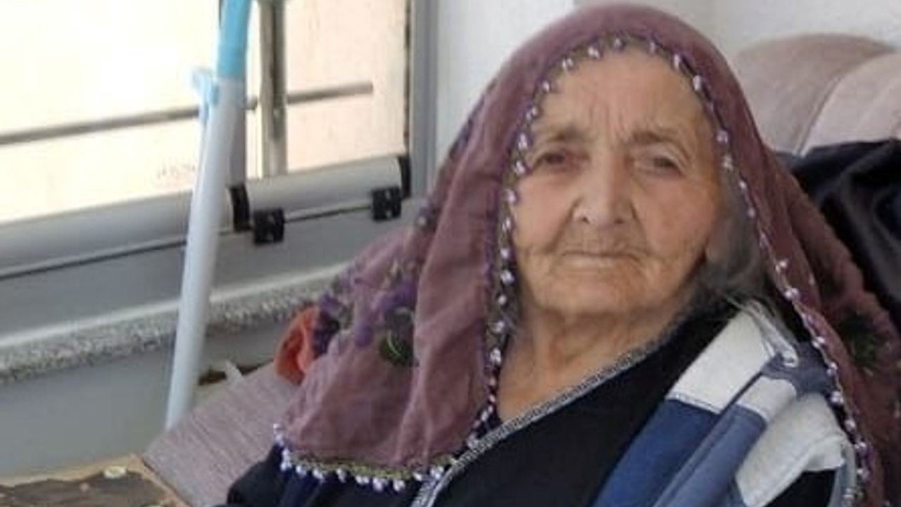 Ayşe Aras defnedildi