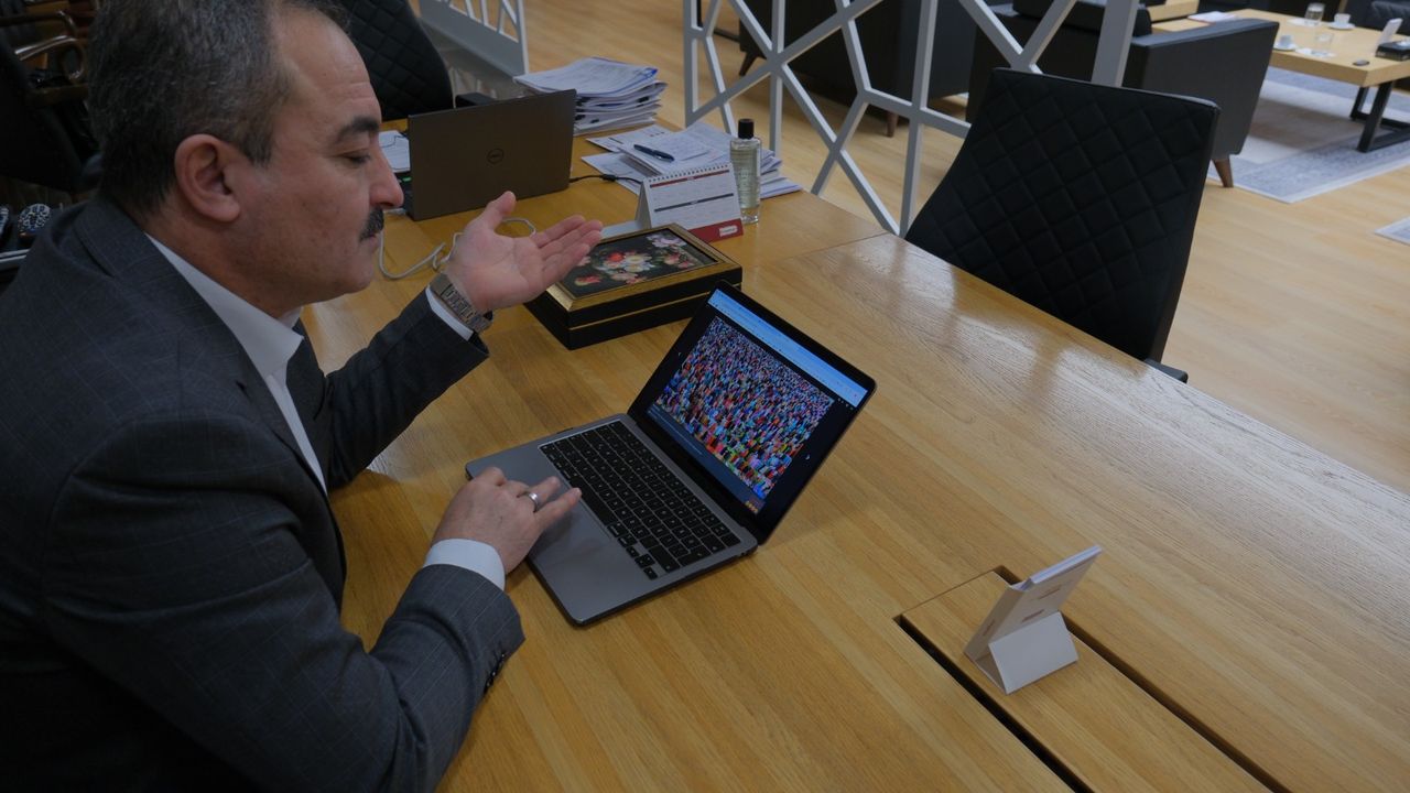 Rektör Öztürk AA’nın  yılın karelerine oy verdi