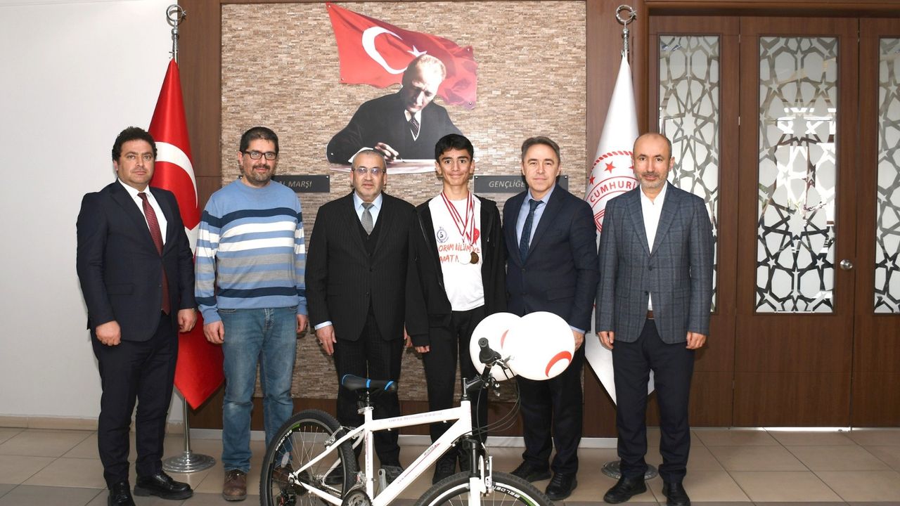 Bilim Olimpiyatları’nda  altın madalya kazandılar