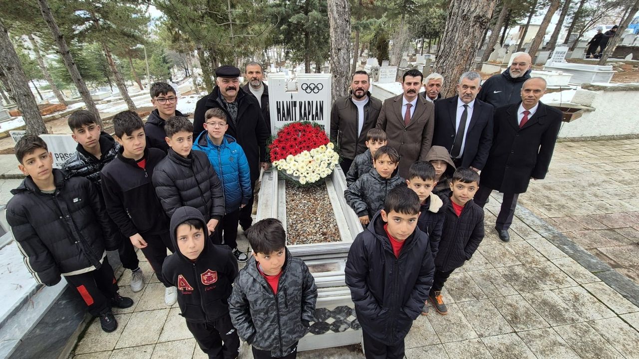 Dünya ve Olimpiyat Şampiyonu Hamit  Kaplan, vefatının 50. yılında anıldı
