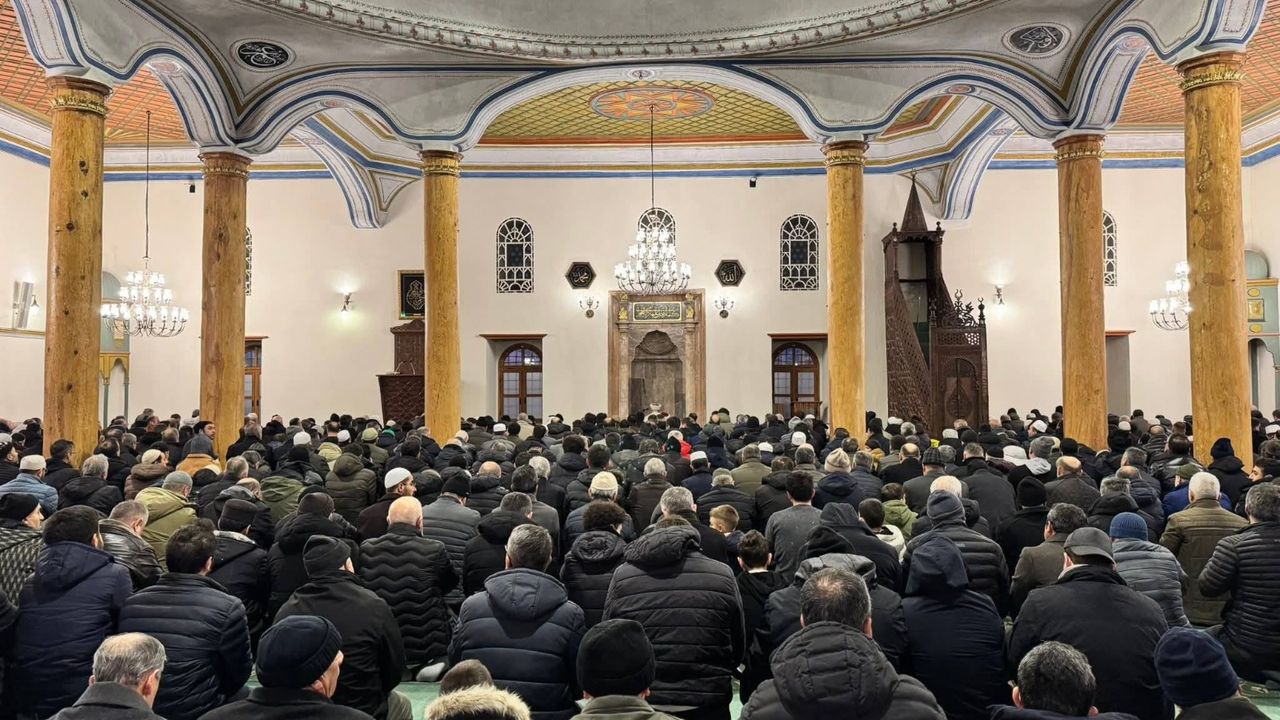 Filistinliler için gıyabi  cenaze namazı kılınacak