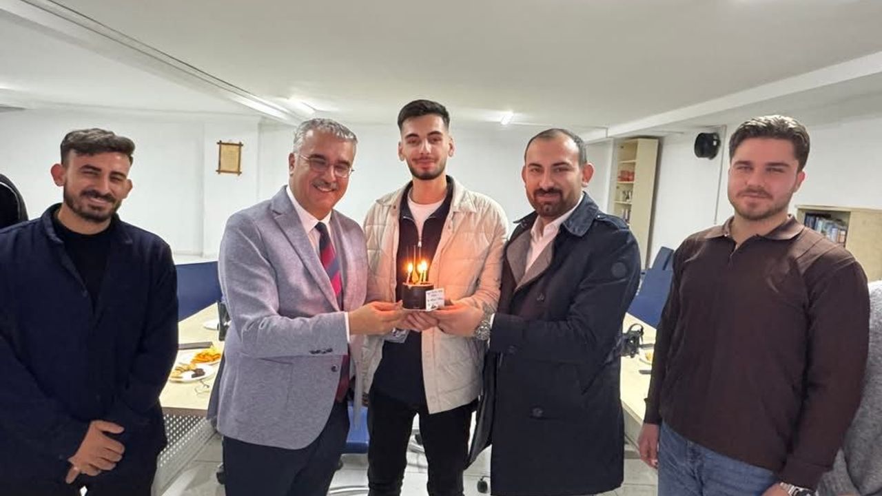 Milletvekili Ahlatcı  gençlerle buluştu