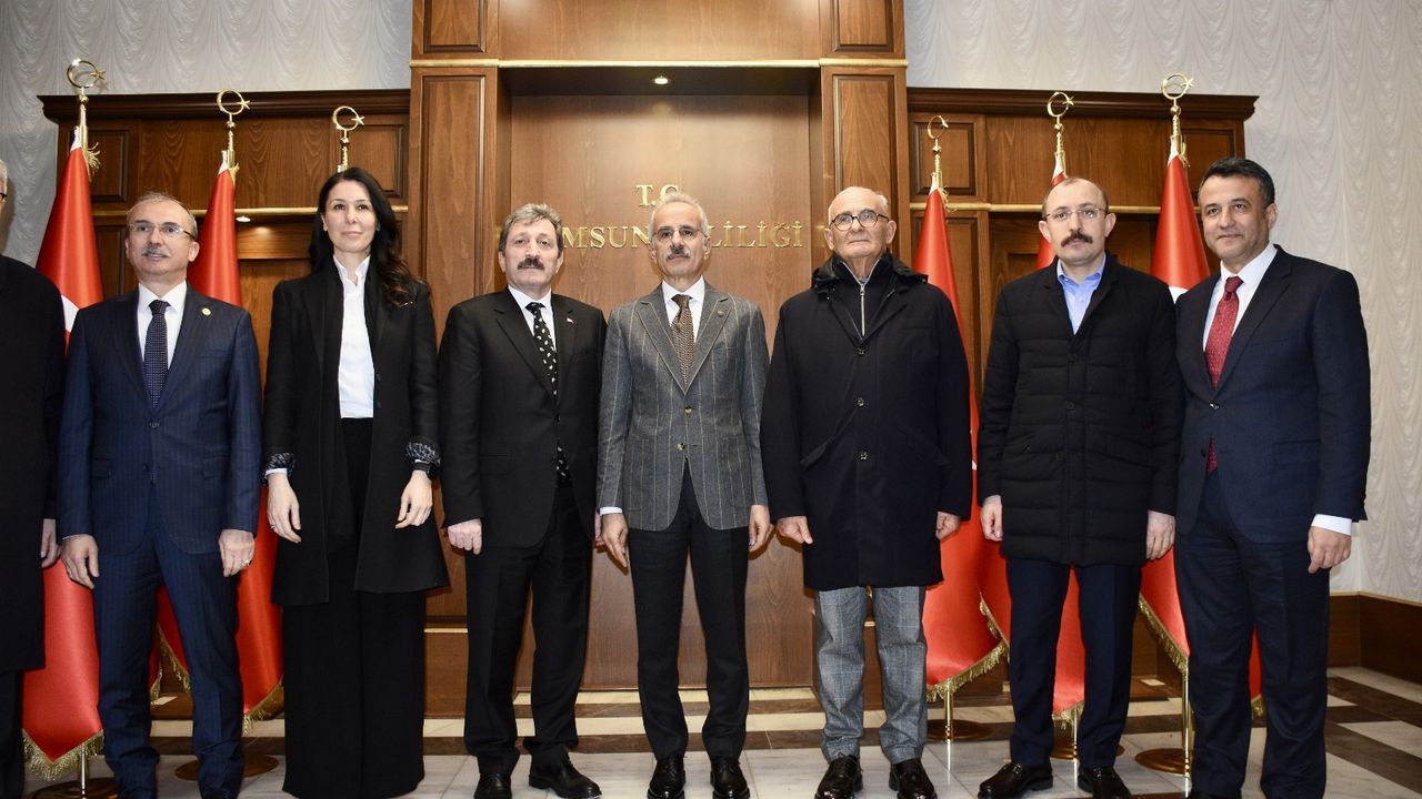 “Hızlı trenin Çorum-Samsun  bölümü yatırım programında”