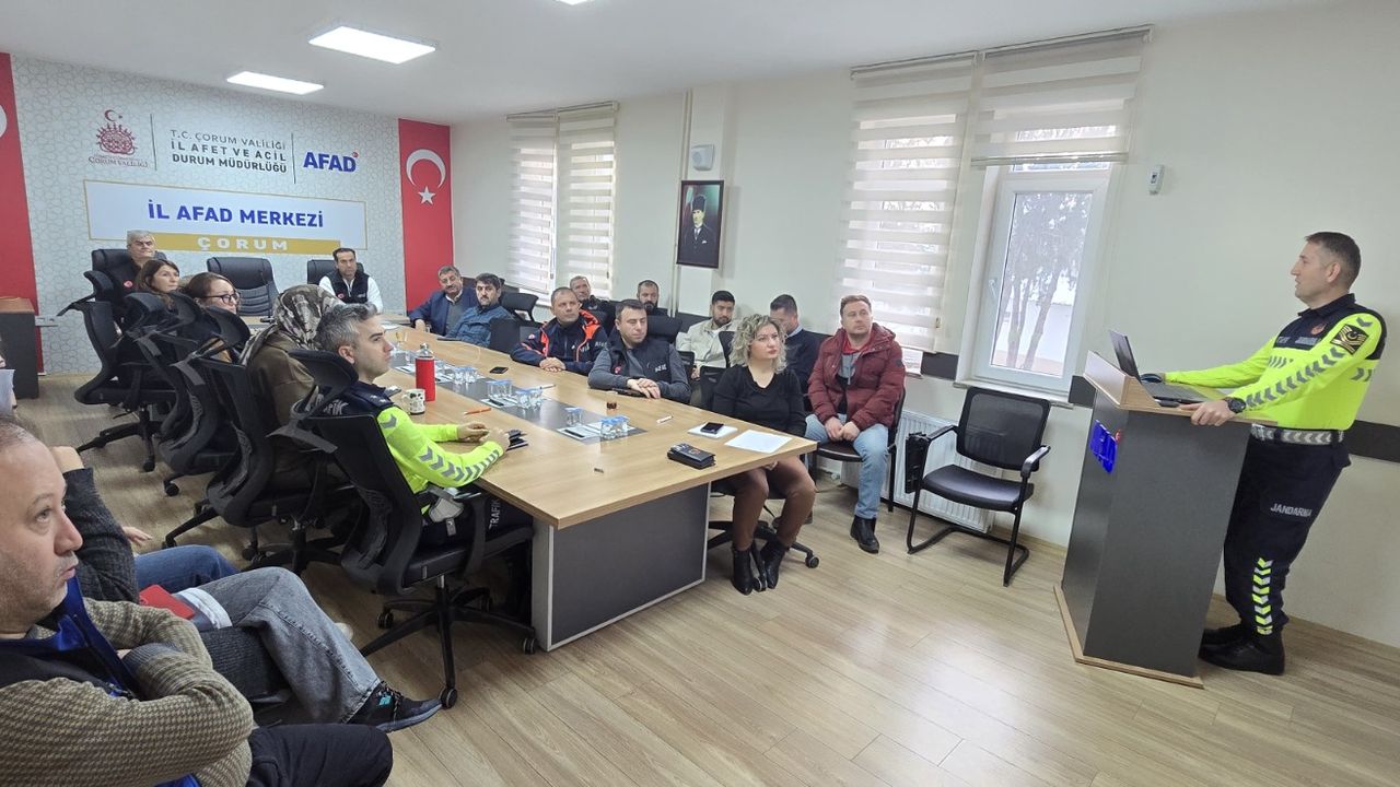 Jandarma’dan AFAD  Personeline trafik eğitimi