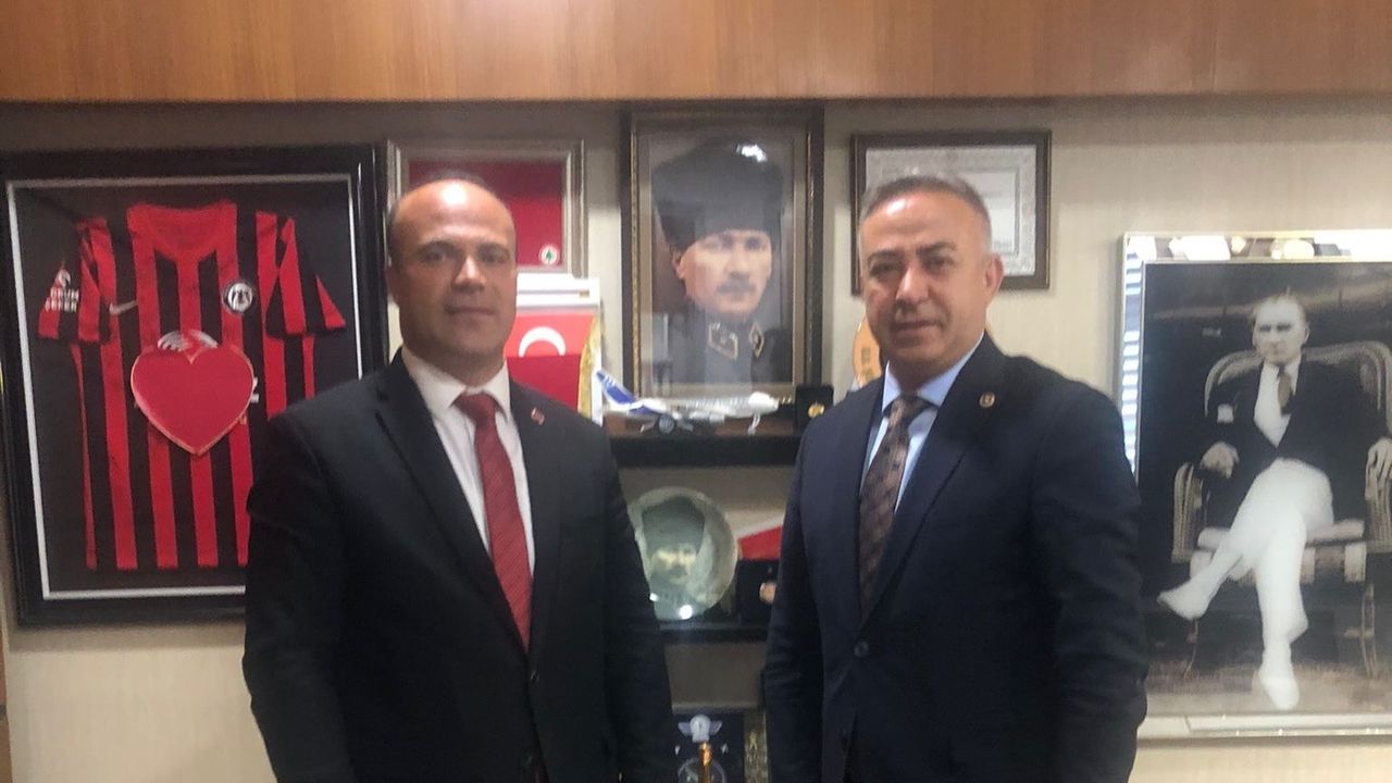 Çorum'da CHP'li belediye başkanı AK Parti'ye geçiyor