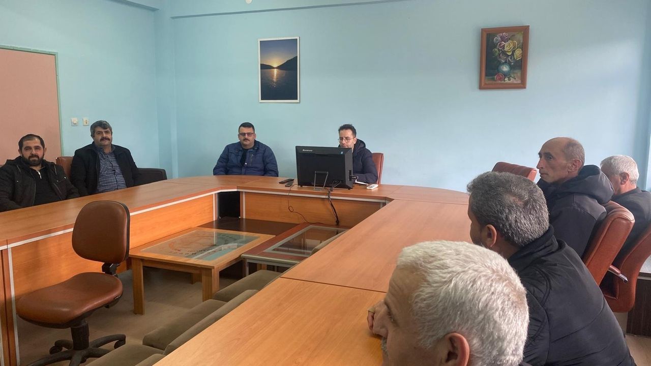 Kargı'da servis şoförlerine  bilgilendirme toplantısı yapıldı