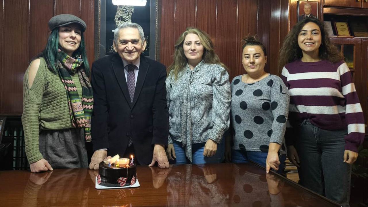 Yazar Elif  Kaymazlı’nın  ince jesti