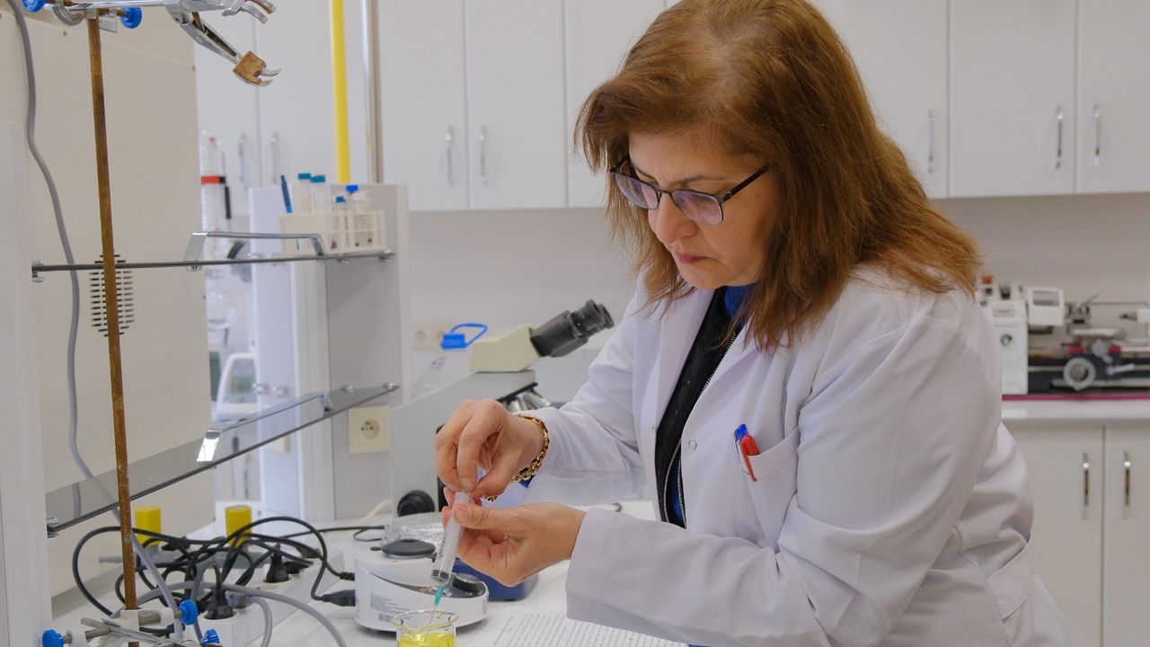 Hitit Üniversitesi'nde geliştirilen  "yara örtüsü"nün endüstriye  kazandırılması hedefleniyor