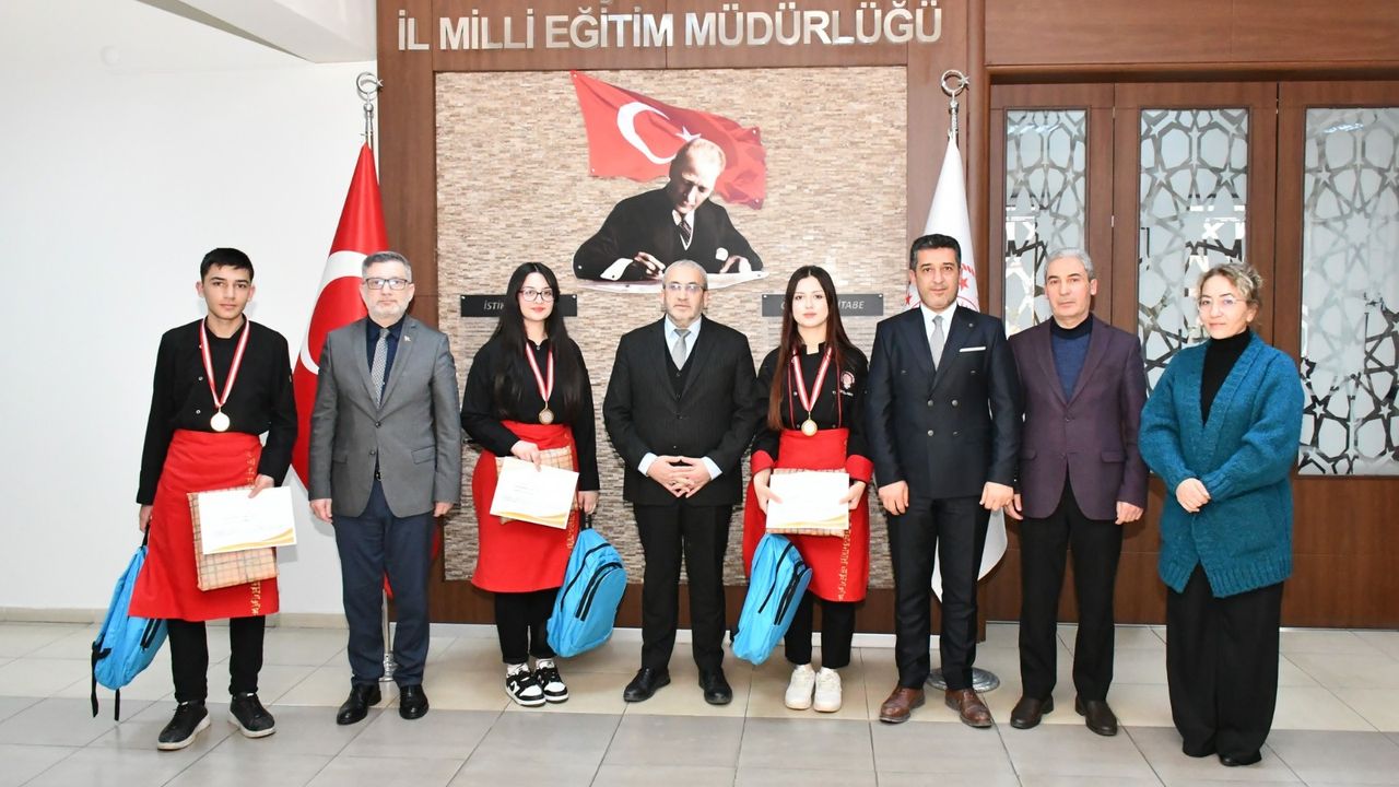 Hitit Turizm MTAL Karadeniz  bölge birincisi oldu