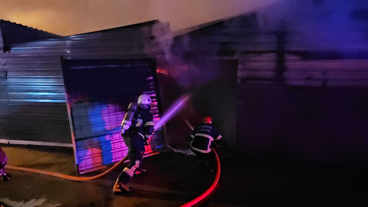 Çorum’da halı yıkama fabrikasında yangın çıktı