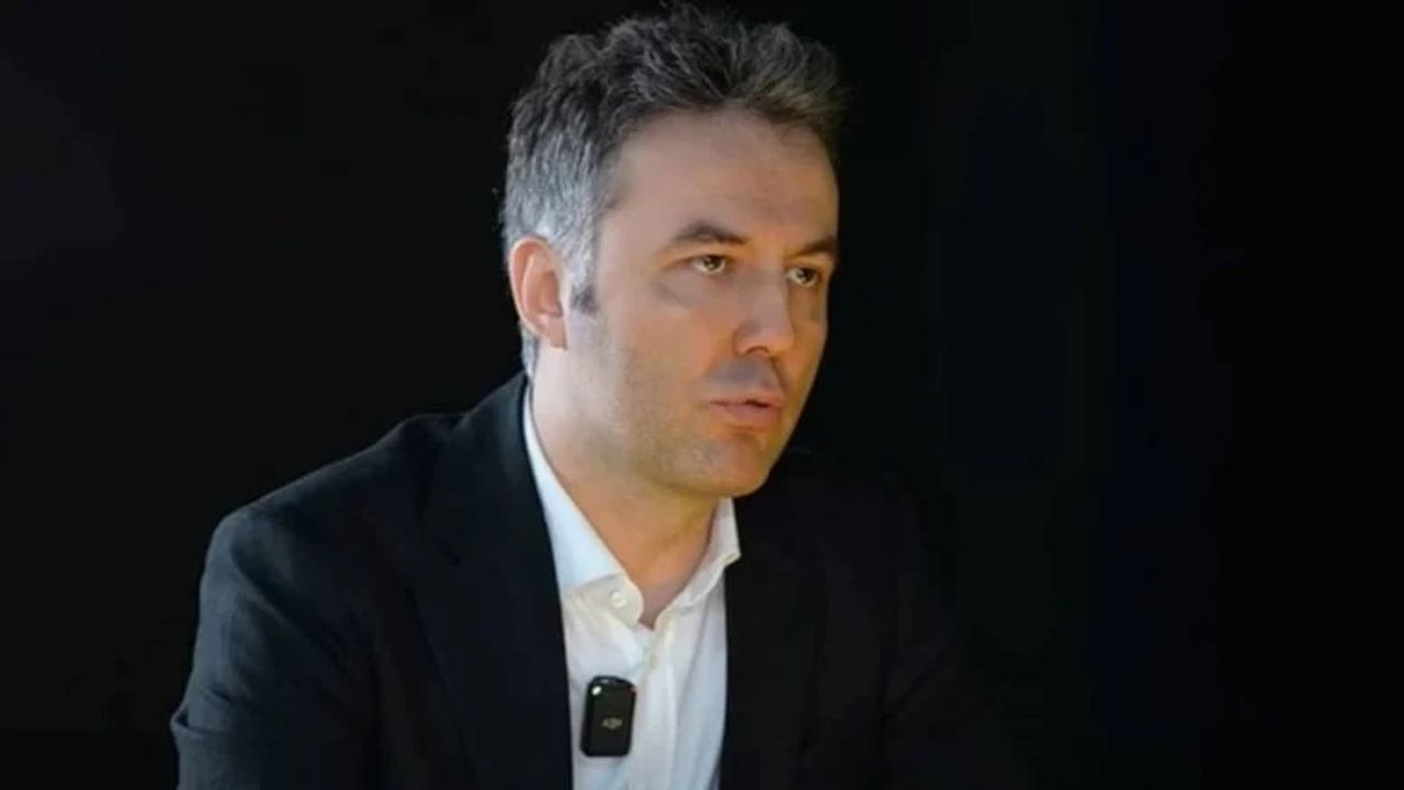 Mehmet Akif Ersoy'dan dehşete düşüren itiraflar: 'Karıma münasebetsiz mesajlar attı'