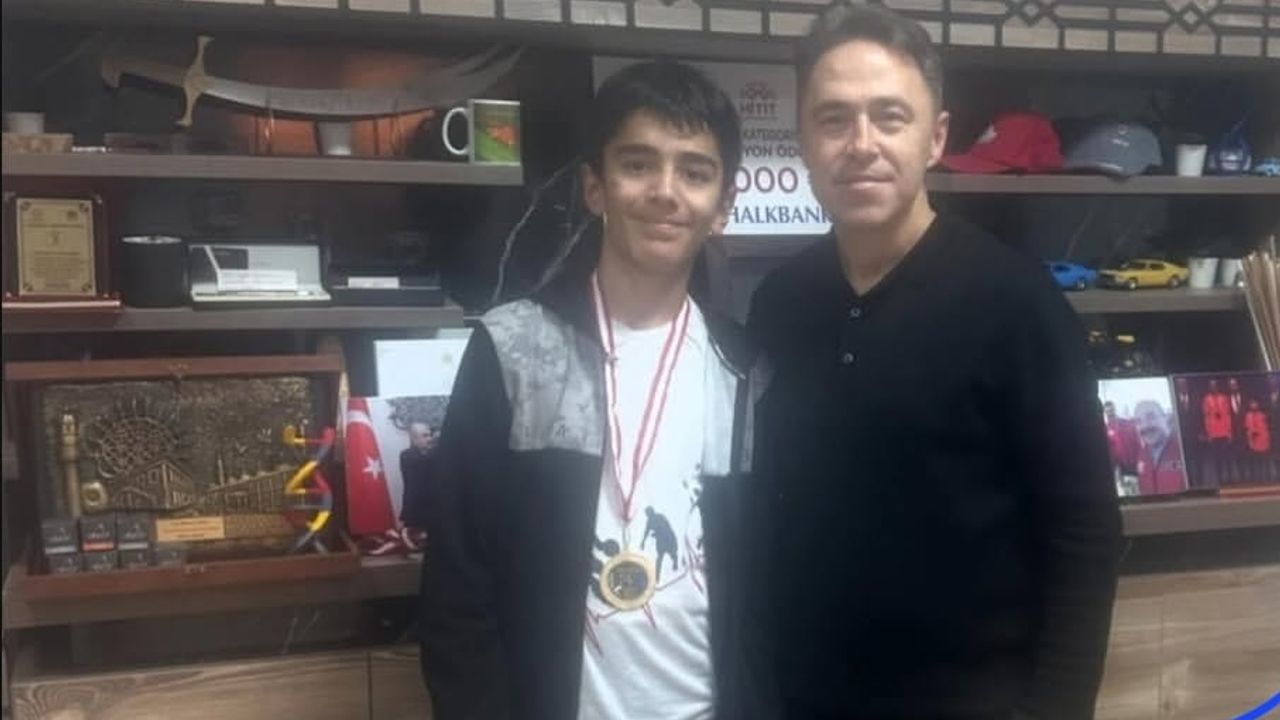 Çorumlu öğrenci TÜBİTAK Bilim Olimpiyatları'nda altın madalya kazandı