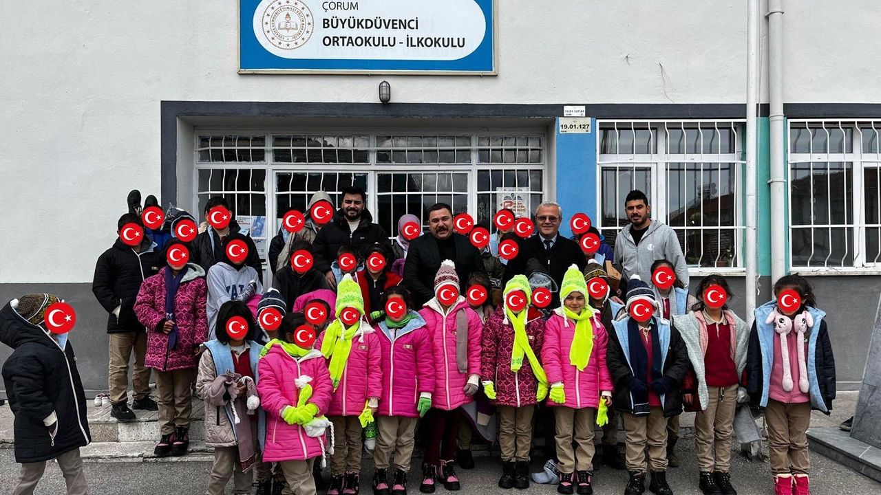 Çocuklar üşümesin dediler yürekleri ısıttılar