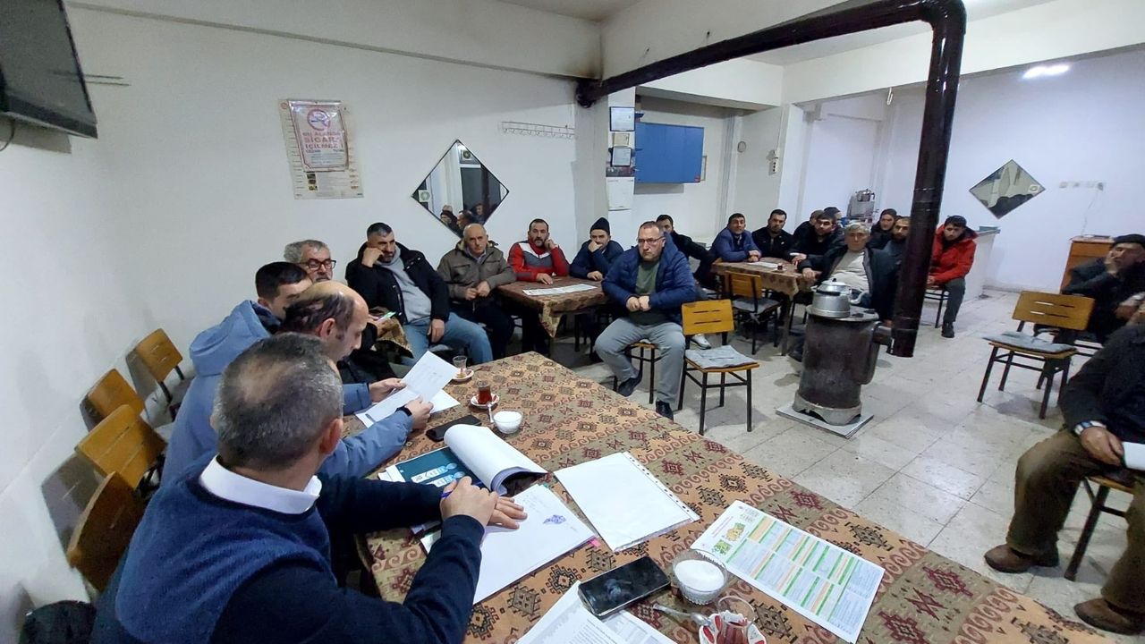 Çiftçilere yönelik gece eğitimi