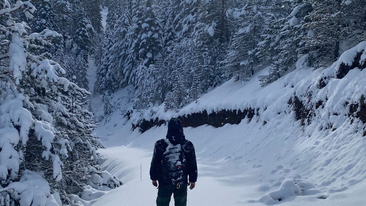 Şehir temposunu geride bırakmak isteyenler, Çorum'da kar yürüyüşü için işte o rota!