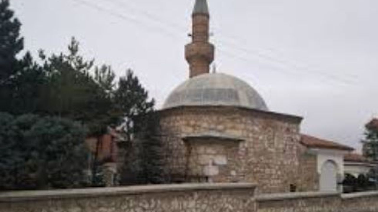 Tarihi üç cami restore edilecek
