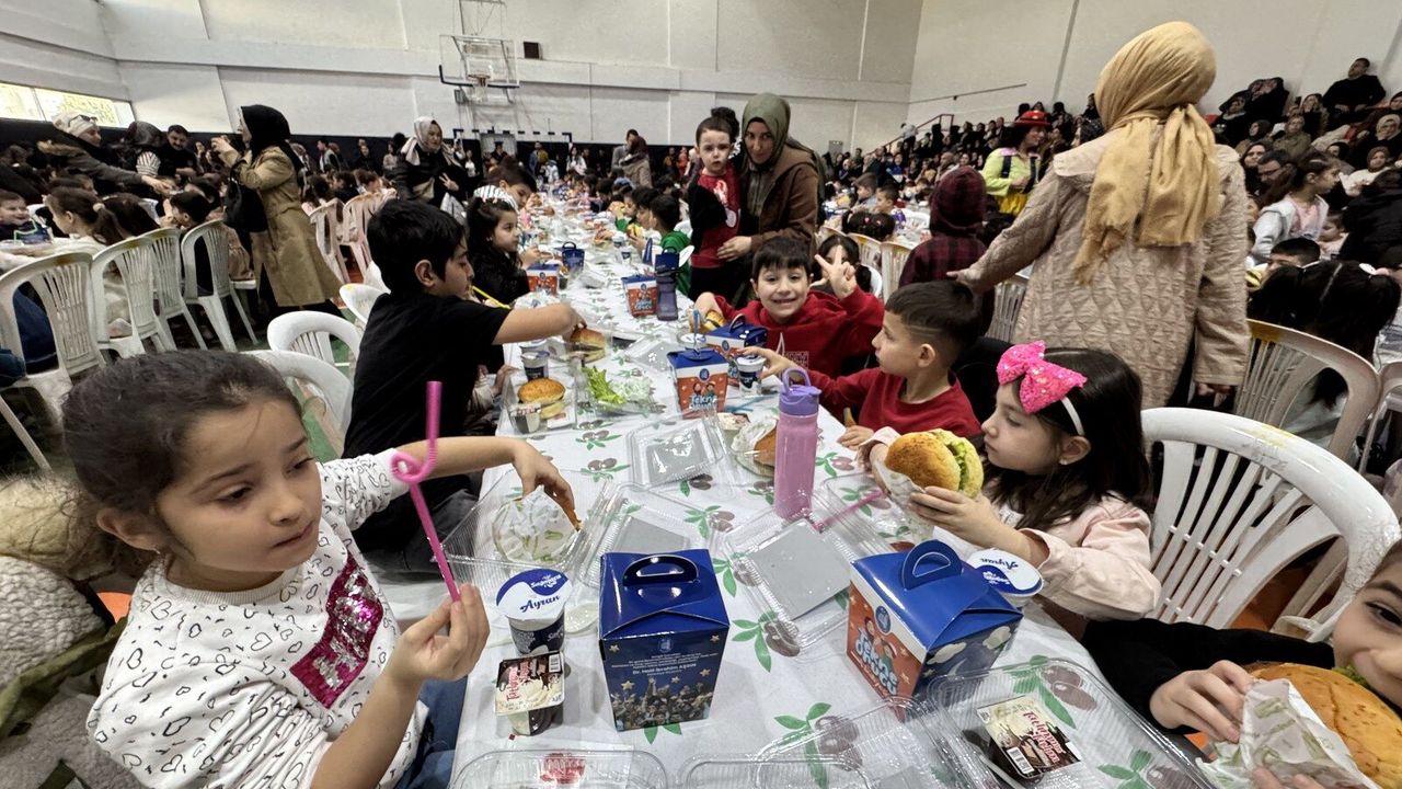 Belediye’den çocuklara  özel “tekne orucu” iftarı