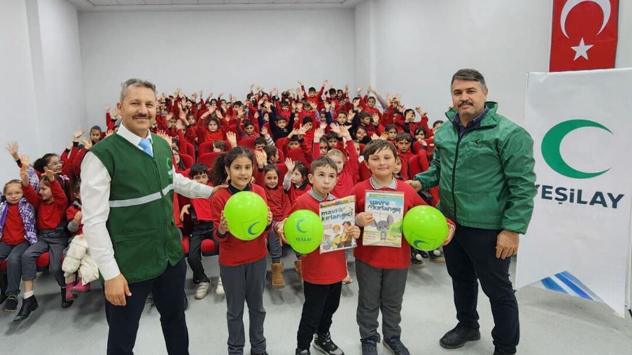 Öğrencilere Yeşilay  ve bağımlılık anlatıldı