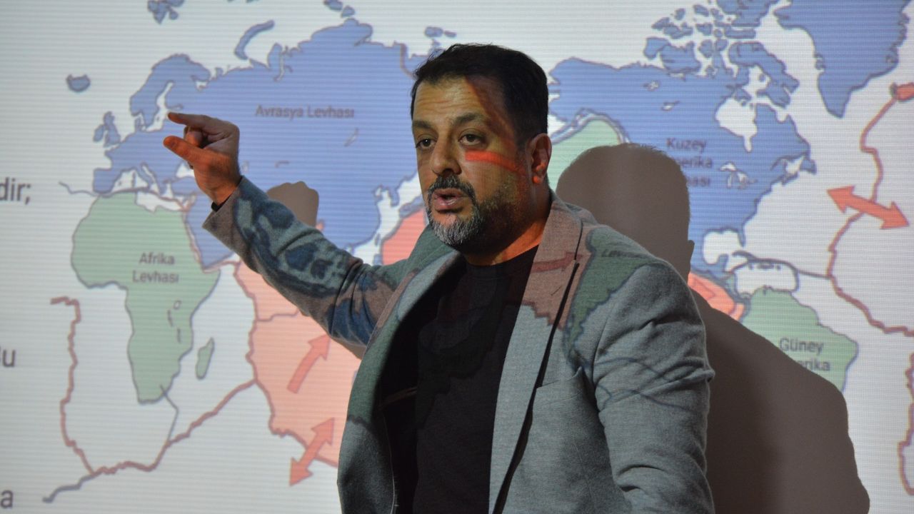 "Asrın felaketi"nin yıl dönümünde  öğrencilere deprem eğitimi