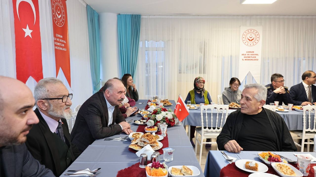 Vali Çalgan, Huzurevi  sakinleriyle iftar yaptı
