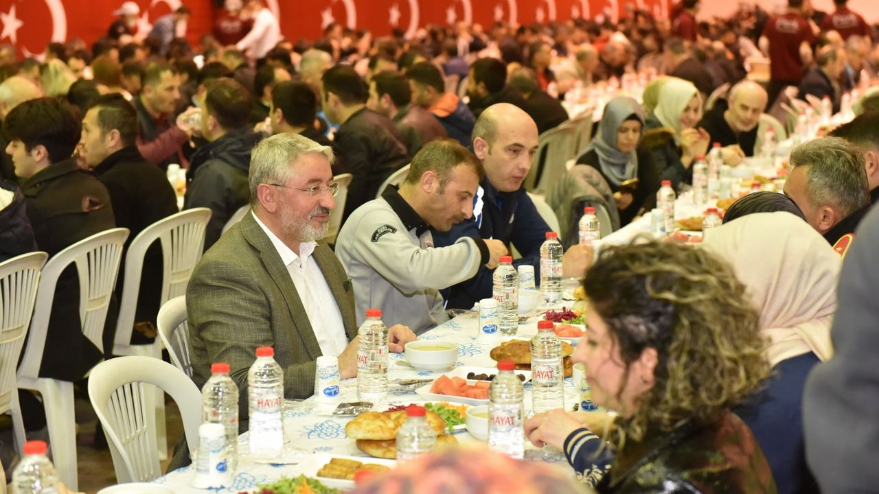 Çorum Belediyesi Ramazan boyunca her gün 1000 kişiye iftar verecek