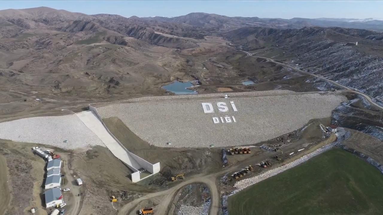 Çorum'daki bu gölet, 1500 dekar araziye can suyu olacak