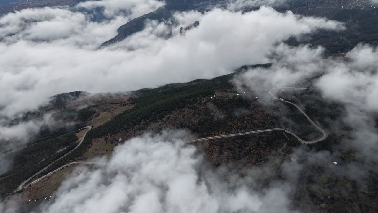 Çorum'da oluşan sis dronla görüntülendi