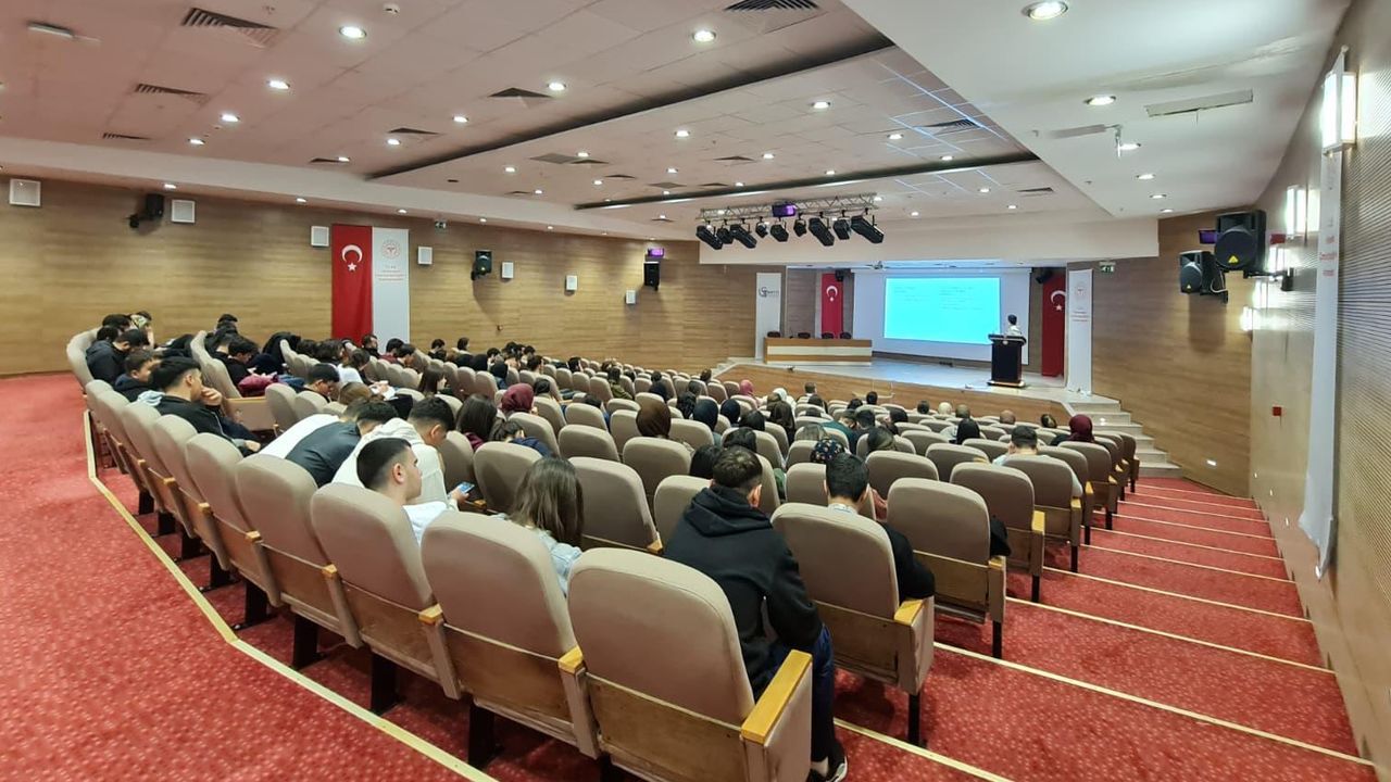 “Erken tanı ve aşılama ile  serviks kanseri önlenebilir”