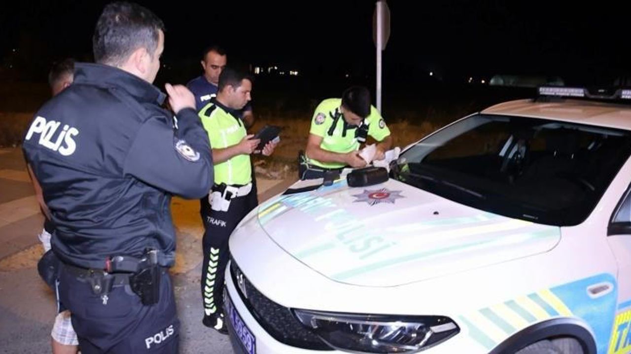 Polisten kaçamadı: 3 ayrı suçu bulunan zanlı kardeşinin kimliğiyle yakalandı