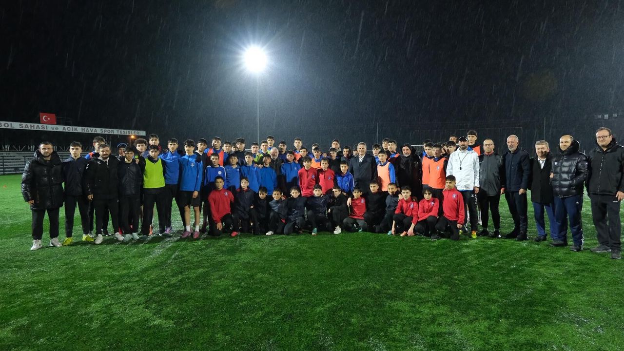 Aşgın ve Demirkıran’dan Vefaspor’a moral ziyareti