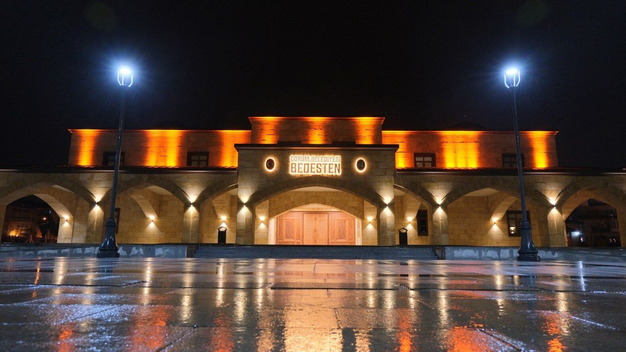 Bedesten’de “Kutsal  Emanetler Sergisi”